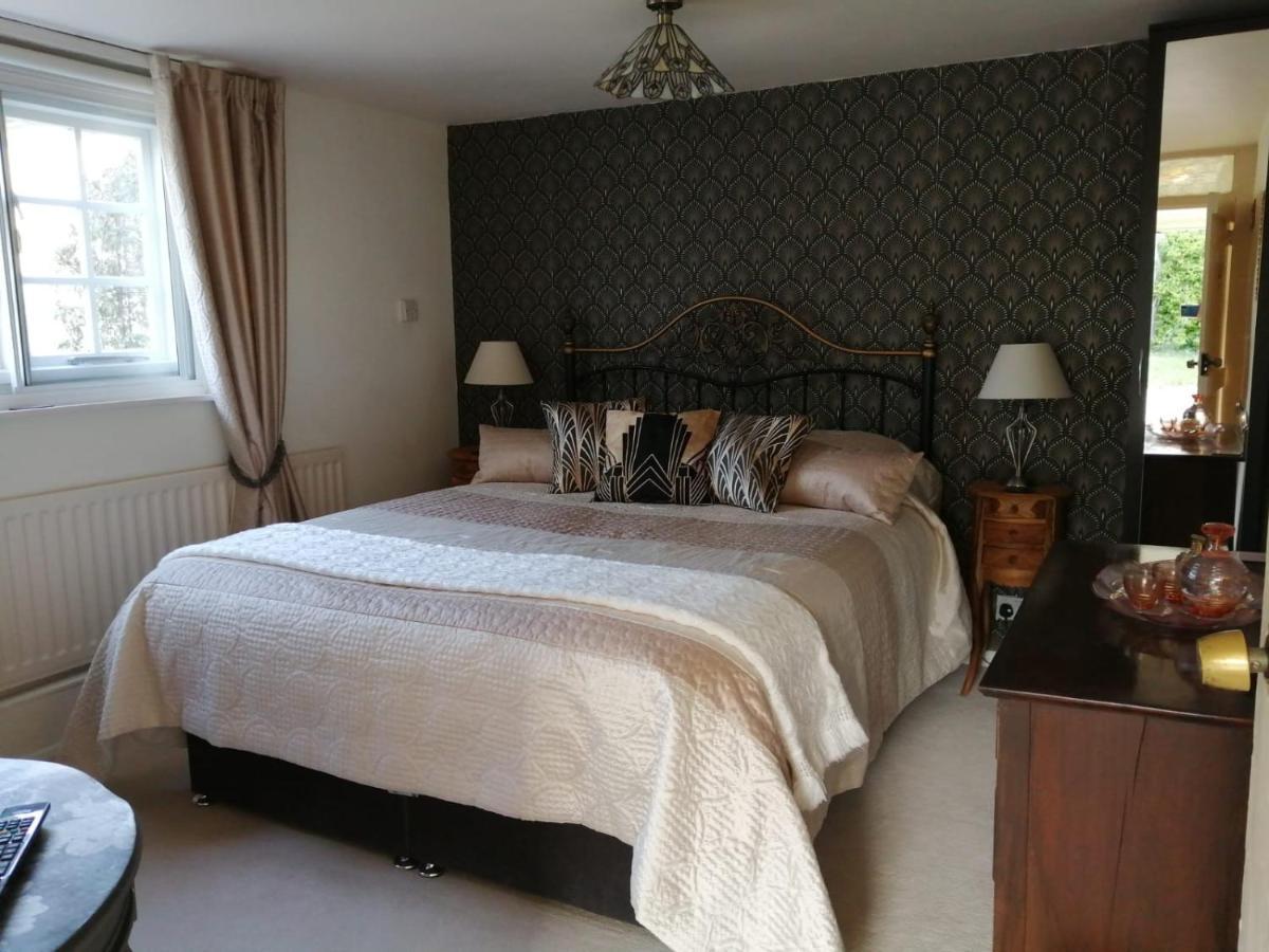 The Willows Shillingstone エクステリア 写真