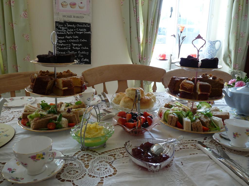 The Willows Shillingstone エクステリア 写真